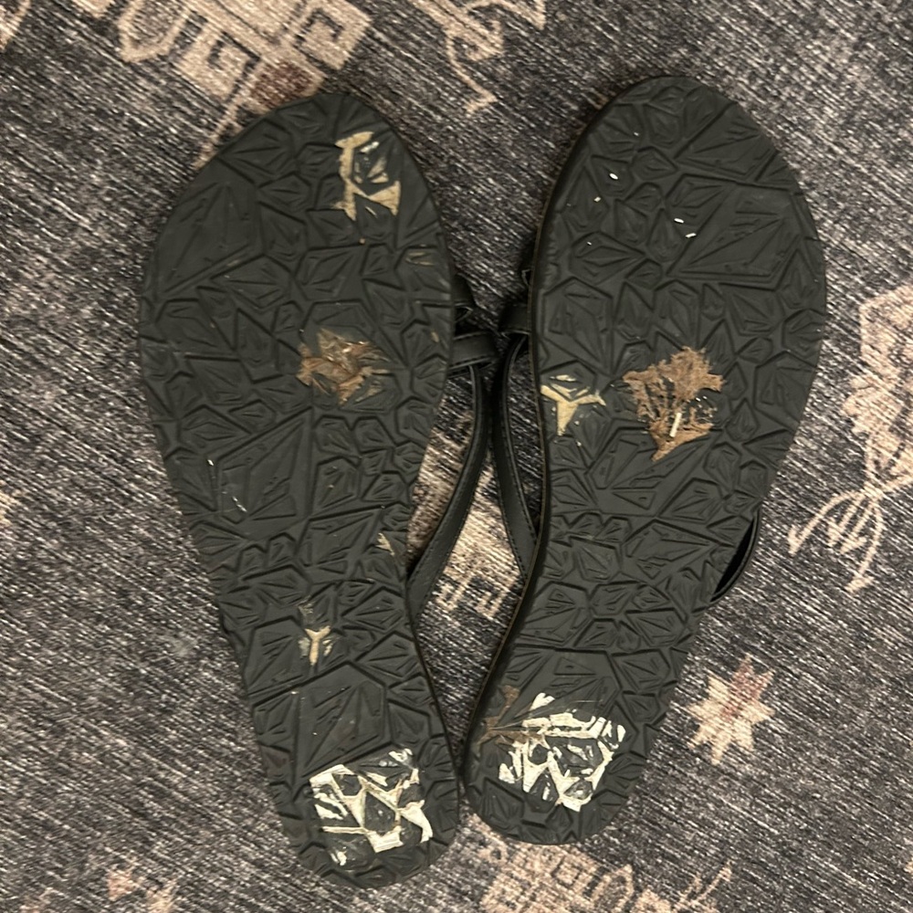 Volcom Flip flops - Picture 3 of 3
